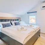 Dimora 2 Bdr With Free Private Parking Διαμέρισμα