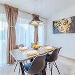 Dimora 2 Bdr With Free Private Parking Διαμέρισμα Ζαντάρ