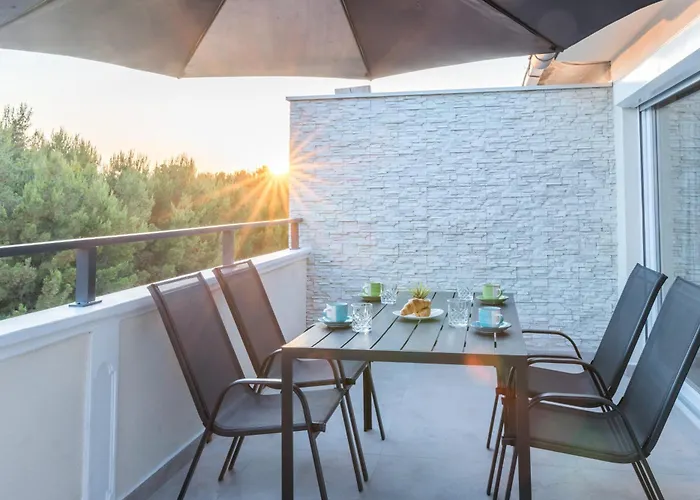 Dimora 2 Bdr With Free Private Parking * Zadar