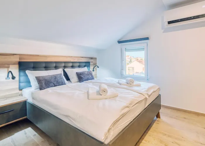 Dimora 2 Bdr With Free Private Parking Lejlighed