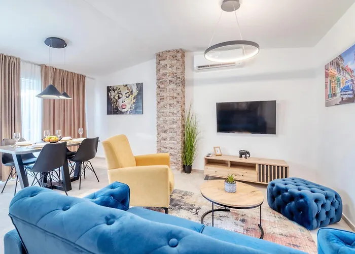 Dimora 2 Bdr With Free Private Parking *