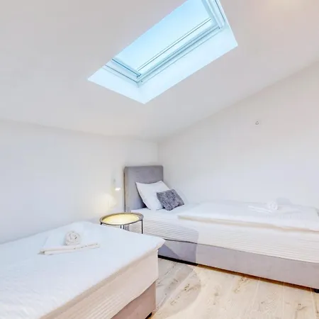 Dimora 2 Bdr With Free Private Parking