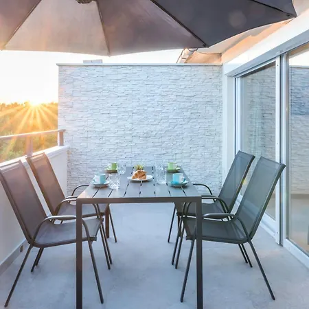 Dimora 2 Bdr With Free Private Parking * Zadar