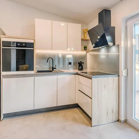 Dimora 2 Bdr With Free Private Parking Apartment Zadar