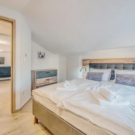 Dimora 2 Bdr With Free Private Parking * Zadar